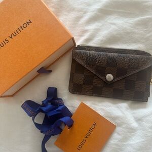 Louis Vuitton Card Holder Recto Verso (purchased in 2022) in Monogram/Pink color